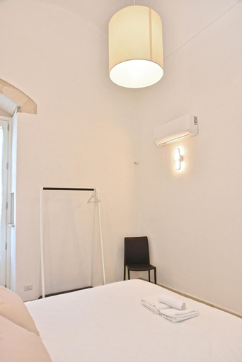 Others 4, Adhoc Rooms, Ragusa