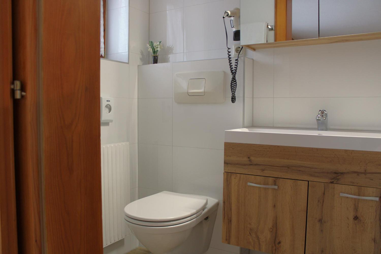Bathroom, Alpenfeder Landhaus Heidi, Bludenz