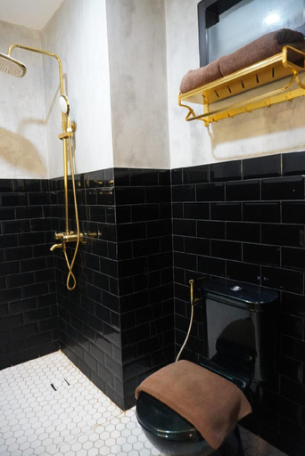 Bathroom 4