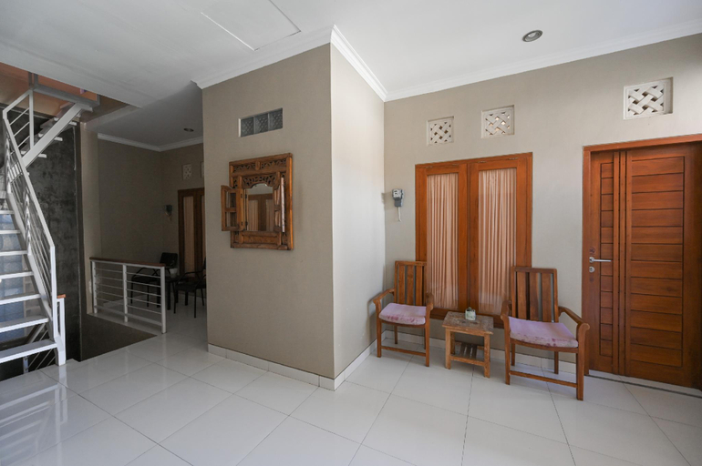 Public Area 2, RedDoorz near Mertasari Beach 2, Denpasar