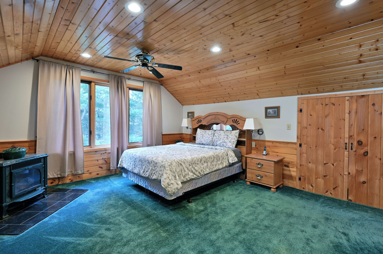 Bedroom 2, Kenny Lodge, Bayfield