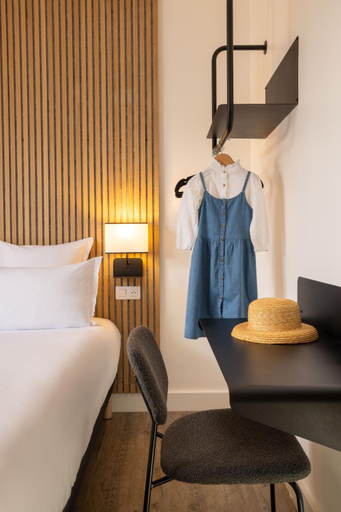 Bedroom 2, Hotel Korner Eiffel, Paris