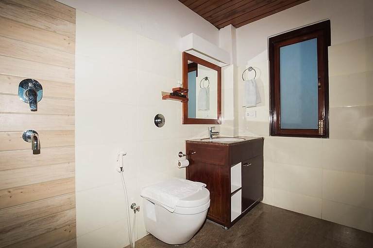 Bathroom 4, The Yakha Retreat & Spa, Darjiling