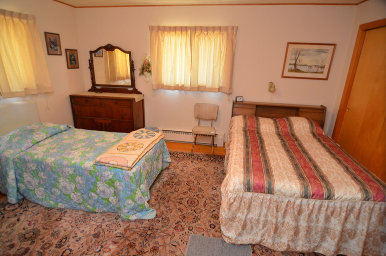 Bedroom 2, Bills Bay, Bayfield