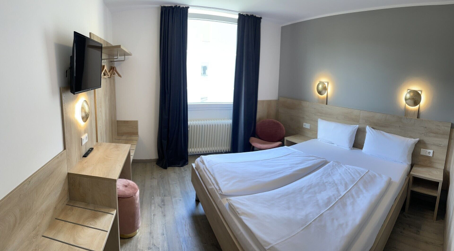 Bedroom 4, Hotel Imperial, München