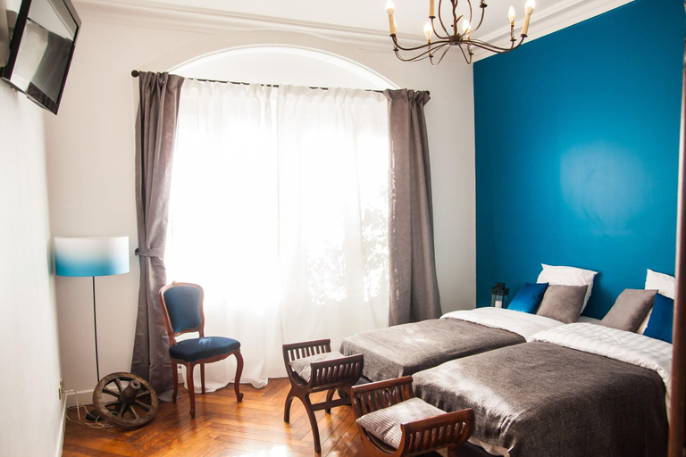 Bedroom 5, Félix dOrt, Rhône