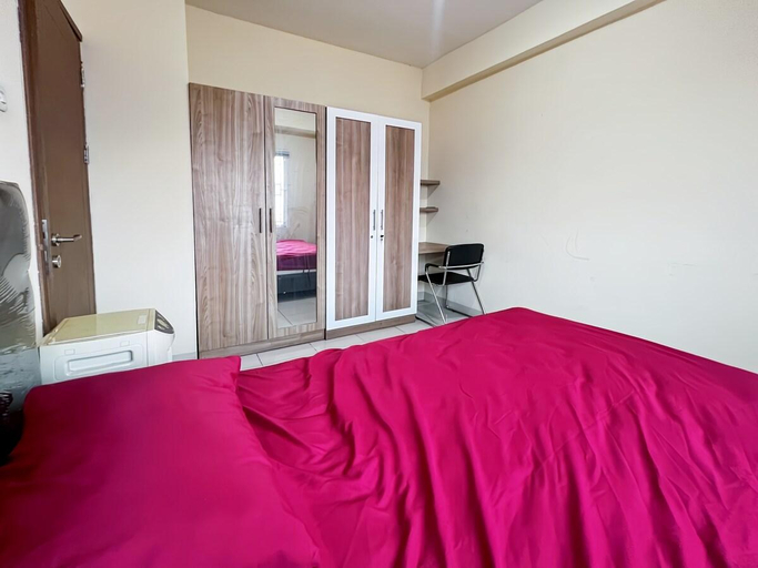 Bedroom 5, Apt Pinewood 2BR w/ Pool & Wi-Fi by 2ndHome, Sumedang