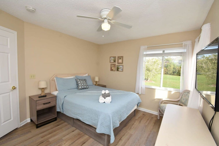 Room 4, Perfect Paradise Vacation in Tranquility - Salt Water Pool, Flagler
