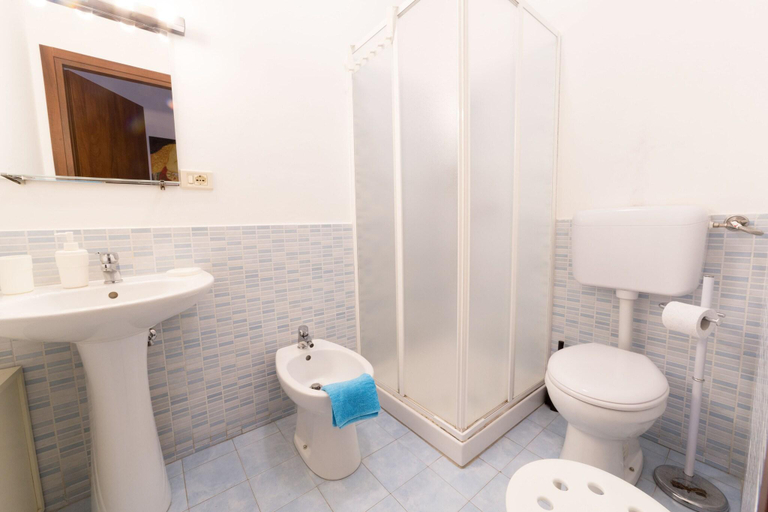 Bathroom 4, B&B Tra L'Etna e il Mare, Catania