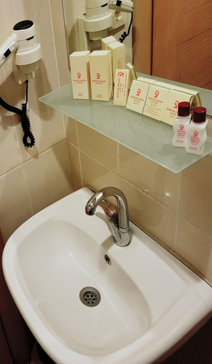 Bathroom 4, Grand Zeybek Hotel, Konak