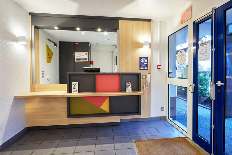 Public Area 3, B&B HOTEL Cherbourg, Manche