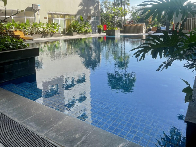 Others 2, Apt Pinewood 2BR w/ Pool & Wi-Fi by 2ndHome, Sumedang