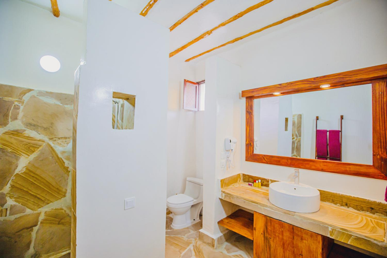 Bathroom 5, Waridi Beach Resort and Spa, Kaskazini 'A'