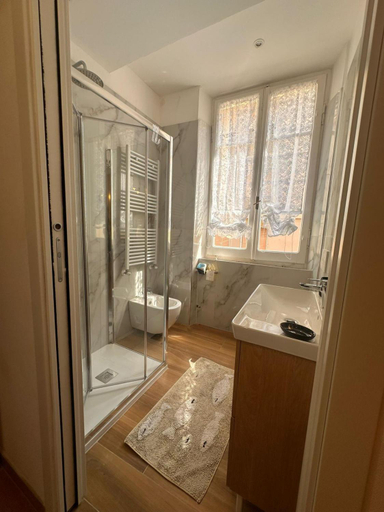 Bathroom 4