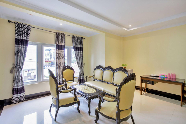 Dining Room 15
