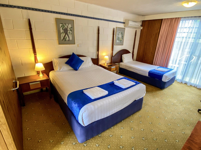 Bedroom 2, Snow Season Motor Inn, Cooma-Monaro
