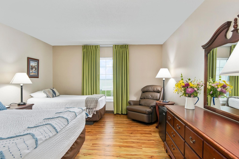 Bedroom 3, Top Floor Handicap Accessible Bay View, Cecil