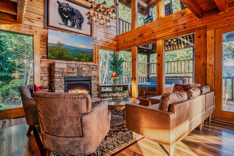 Room 3, Mountain Majesty With Spectacular Views, Sevier