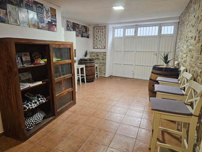 Others 5, Casa Campanilla Jaca, Huesca