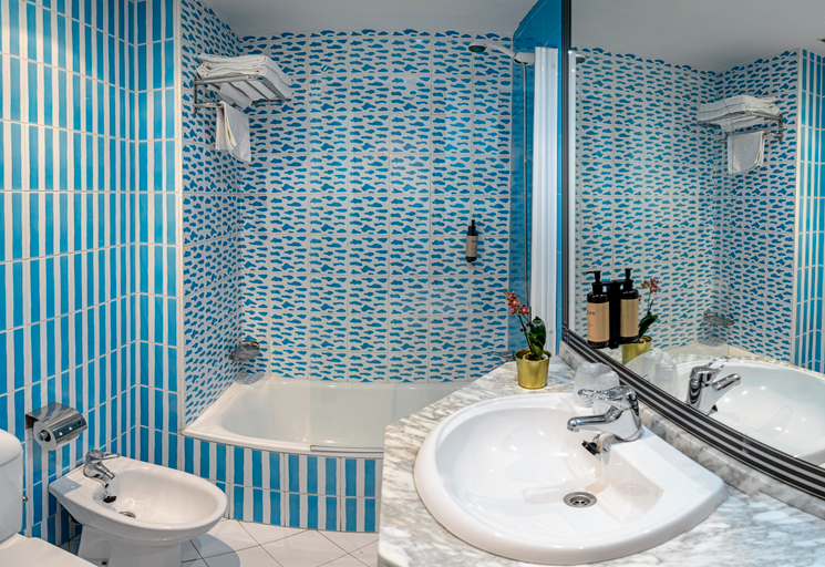 Bathroom 3, Hotel Faranda Express Pathos Gijon, Ascend Hotel Collection, Asturias