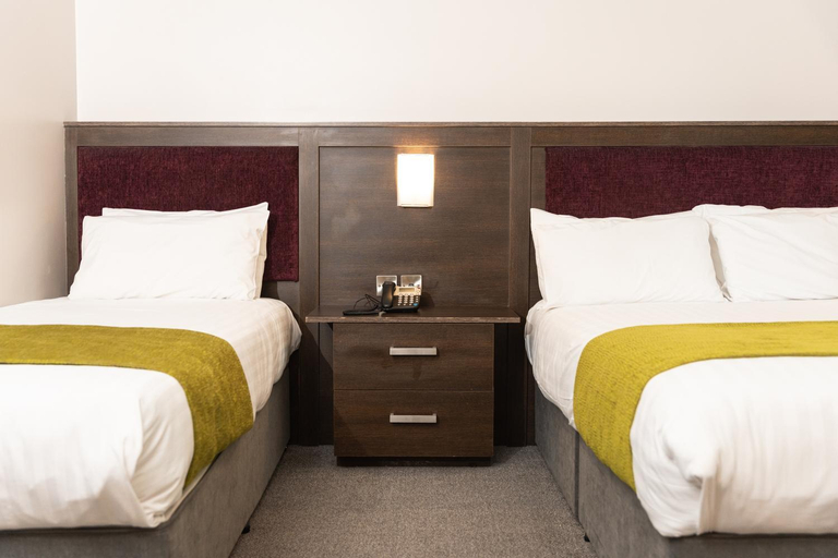 Bedroom 2, Waterfoot Hotel, Derry and Strabane