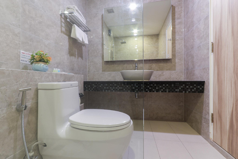 Bathroom 6