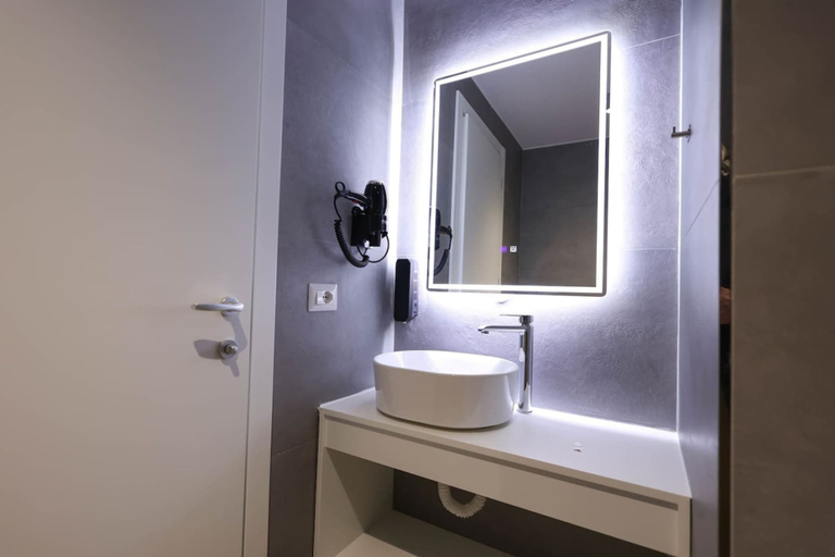Room 5, Grandstay Studios 105, Durrësit