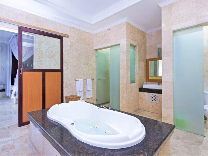 Bathroom 10