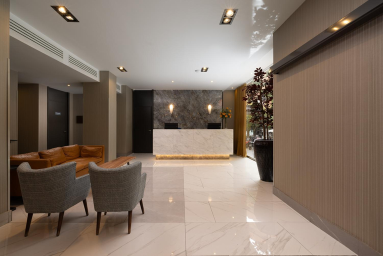 Public Area 3, Avenida Gran Via, Madrid
