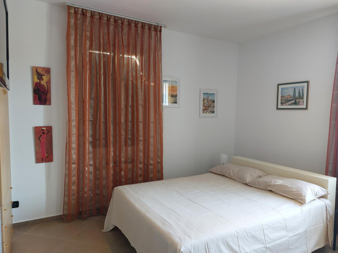 Others 5, B&B QuattroL, Modena