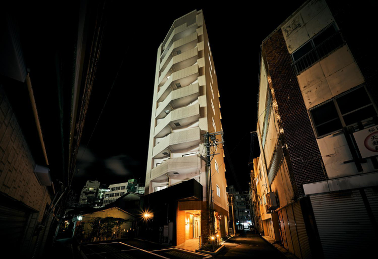 Exterior 11
