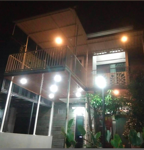 Exterior 7