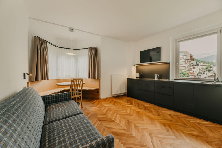 Bedroom 3, Hotel Garni Planaces, Bolzano