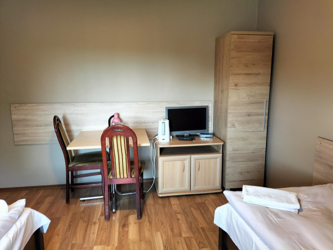 Bedroom 12