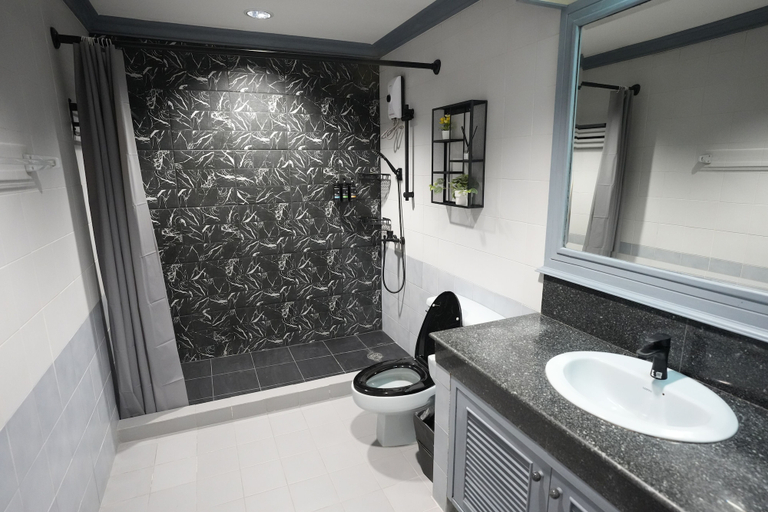 Bathroom 2, Matt & Co. Group, Ratchathewi