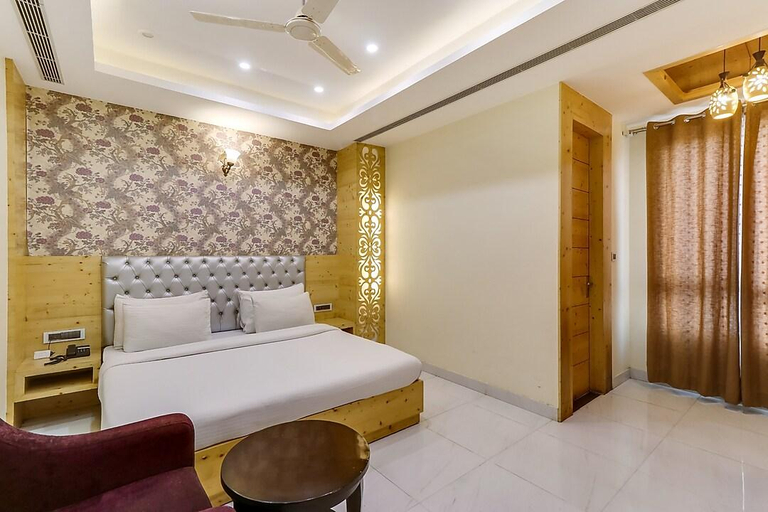 Bedroom, Hotel Amar Heights , Dehradun