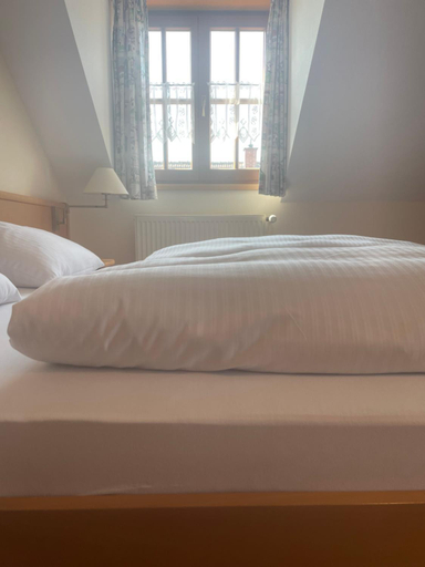 Bedroom 2, Lotus Garden, Konstanz