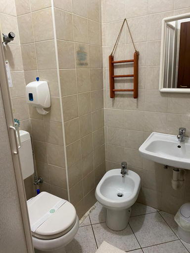 Bathroom 3, Agriturismo La Ruota, Cuneo
