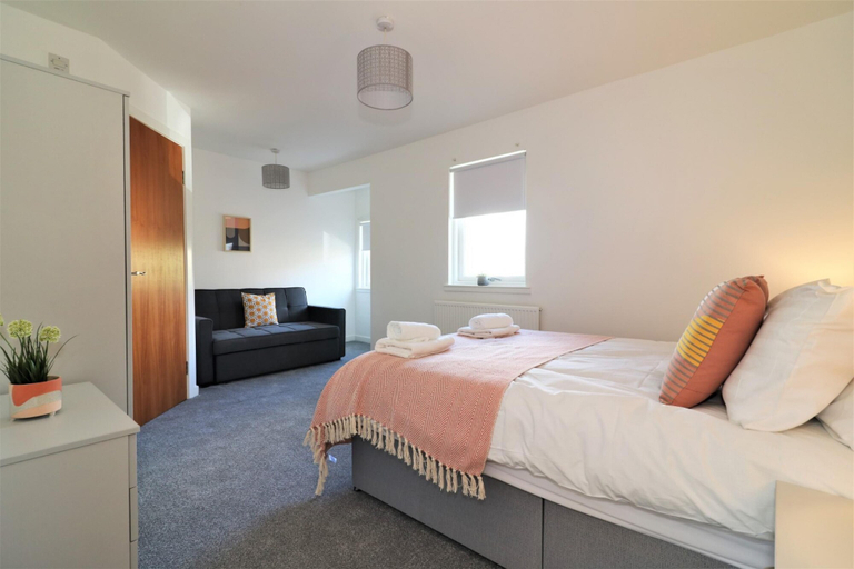 Room 3, Great Western View - Glasgow, Glasgow