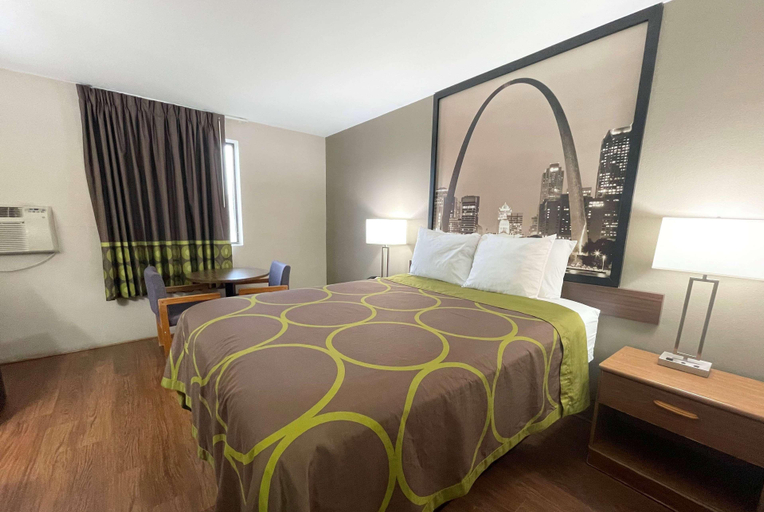 Bedroom 5, Super 8 by Wyndham Eureka/Six Flags Nearby, Saint Louis
