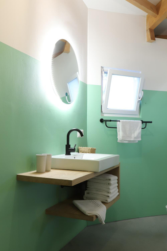 Bathroom 3, Hoeve H-art, Silo 161, Uniek Drents silo-appartement met prive terras en rust, De Wolden