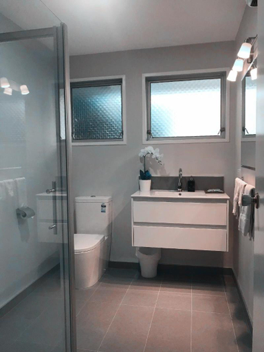 Bathroom 4, Coachman Motel, Christchurch