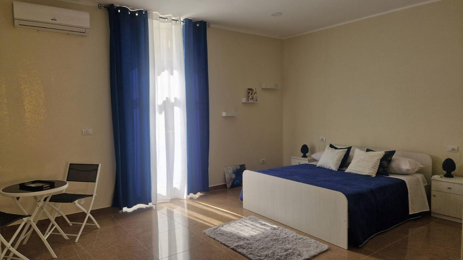 4, Ferrara Home 2, Catania