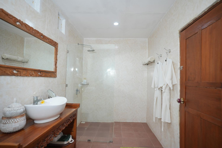 Bathroom 5