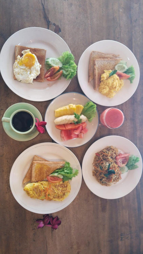 Food & Drinks 13