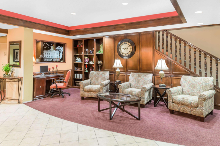 Public Area 2, Ramada by Wyndham Vandalia, Fayette
