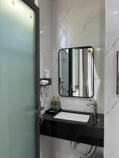 Bathroom 5, Sala coffee & homestay, Buon Ma Thuot
