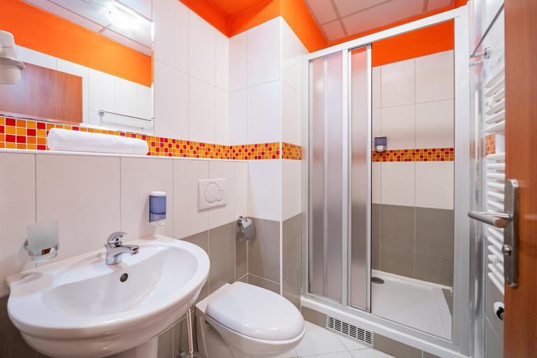 Bathroom 4, City Central De Luxe, Praha 2