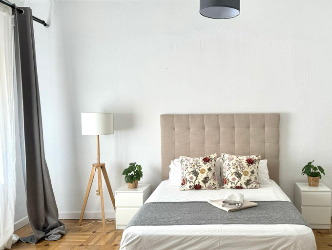 Others 3, APARTAMENTO 3 HAB MADRID CENTRO, Madrid