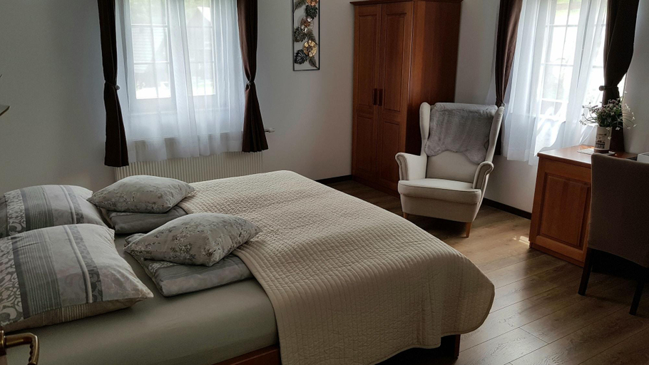 Bedroom 2, Plitvice Lakes Villa Prica, Plitvička Jezera